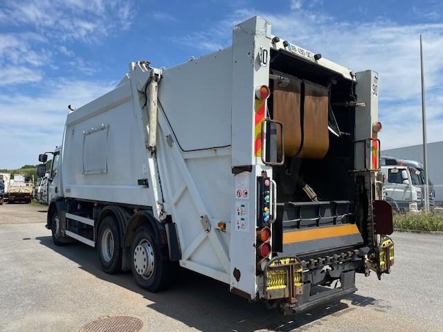 Engin de voirie Renault Premium 320 DXI Camion benne à ordures ménagères