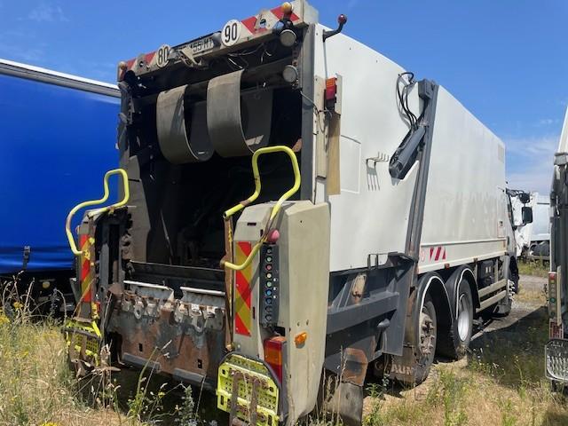 Engin de voirie Volvo FE 320 Camion benne à ordures ménagères