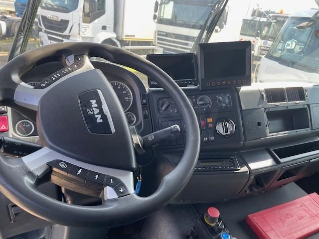Engin de voirie MAN TGM 18.250 Camion benne à ordures ménagères