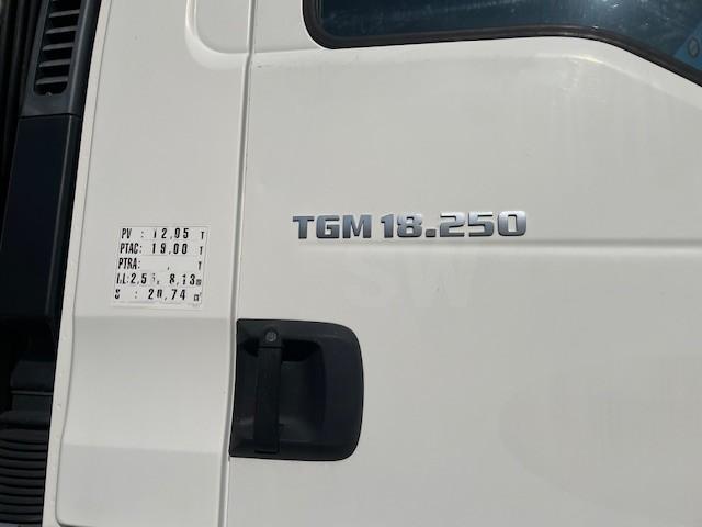 Engin de voirie MAN TGM 18.250 Camion benne à ordures ménagères