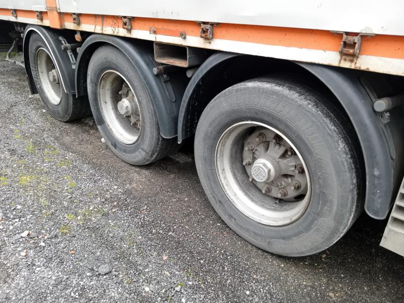 Semi-remorque Lecitrailer Plateau