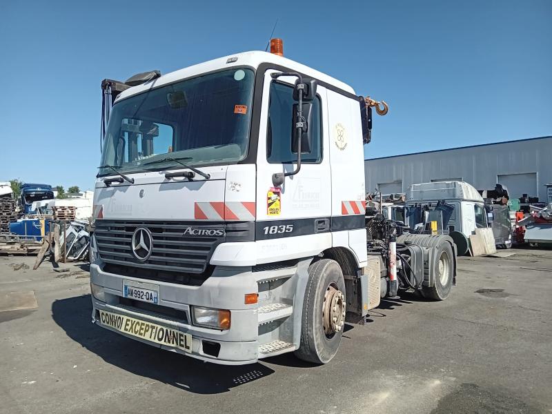 Tracteur Mercedes Actros 1835