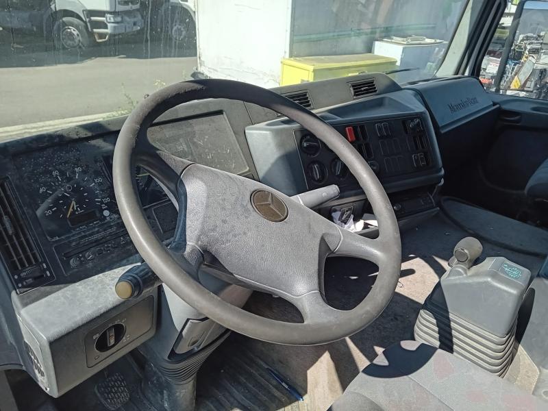Tracteur Mercedes Actros 1835