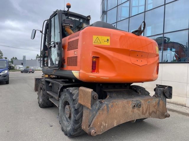 Pelle Hitachi ZX140W-5B Pelle sur pneus