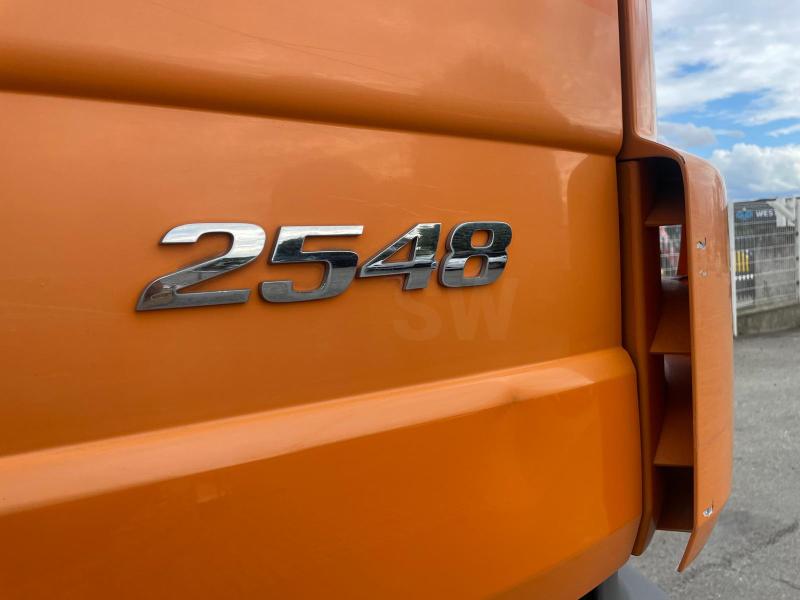 Camion Mercedes Actros 2548 Polybenne