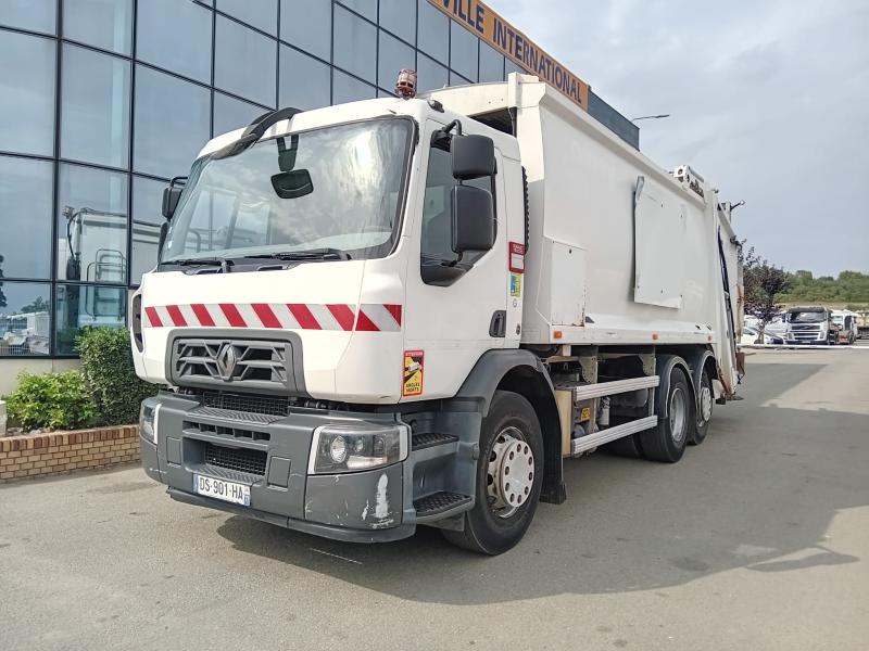 Engin de voirie Renault D26 Camion benne à ordures ménagères