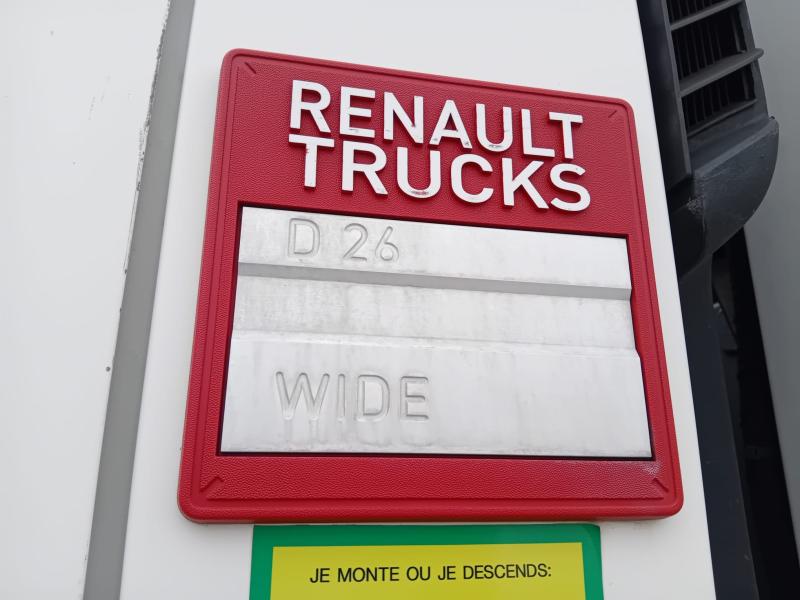Engin de voirie Renault D26 Camion benne à ordures ménagères