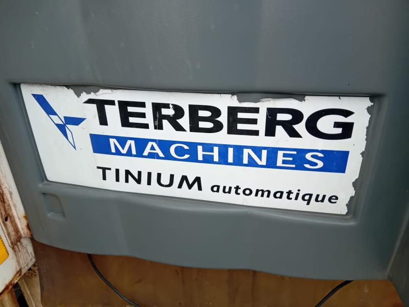 Engin de voirie Renault D26 Camion benne à ordures ménagères