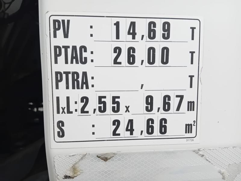 Engin de voirie Renault D26 Camion benne à ordures ménagères