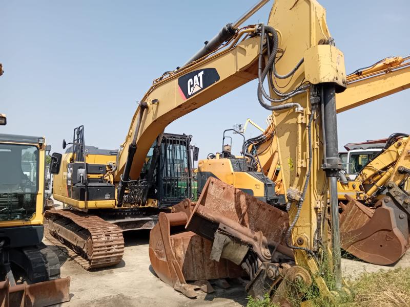 Pelle Caterpillar 320EL Pelle sur chenilles