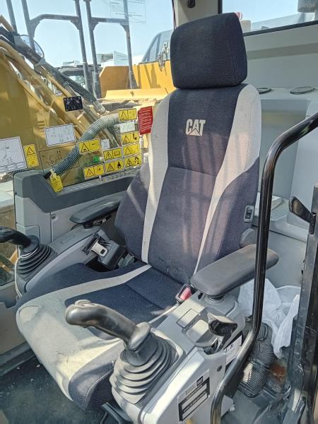 Pelle Caterpillar 320EL Pelle sur chenilles