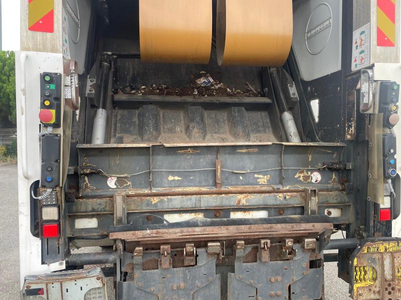 Engin de voirie Renault Premium 310 DXI Camion benne à ordures ménagères