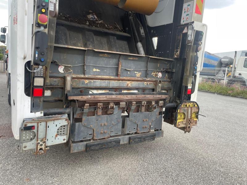 Engin de voirie Renault Premium 310 DXI Camion benne à ordures ménagères