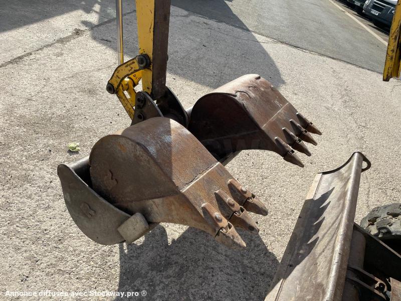 Photo Komatsu PC20R-8  image 3/10