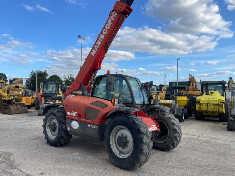 Chariot à mât rétractable Manitou MT932