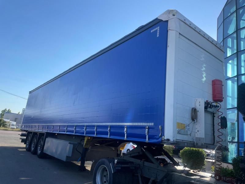 Semi-remorque Schmitz Cargobull Rideaux coulissants PLSC