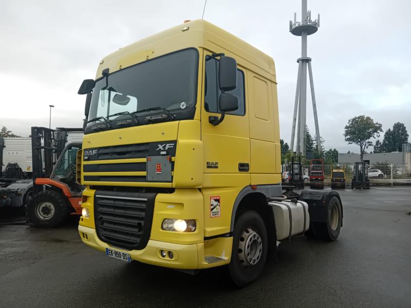 Tracteur DAF XF105 460
