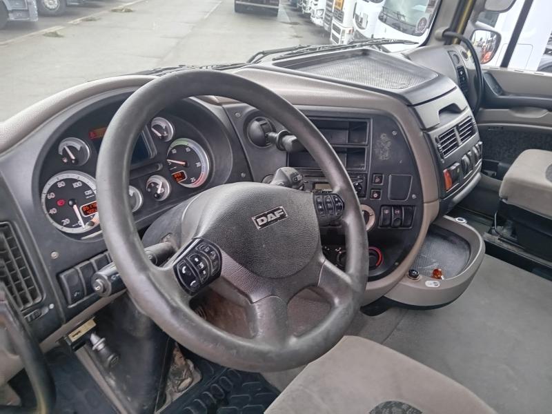Tracteur DAF XF105 460