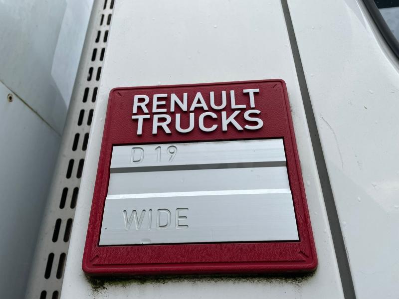 Engin de voirie Renault D-Series 19 Wide Camion benne à ordures ménagères