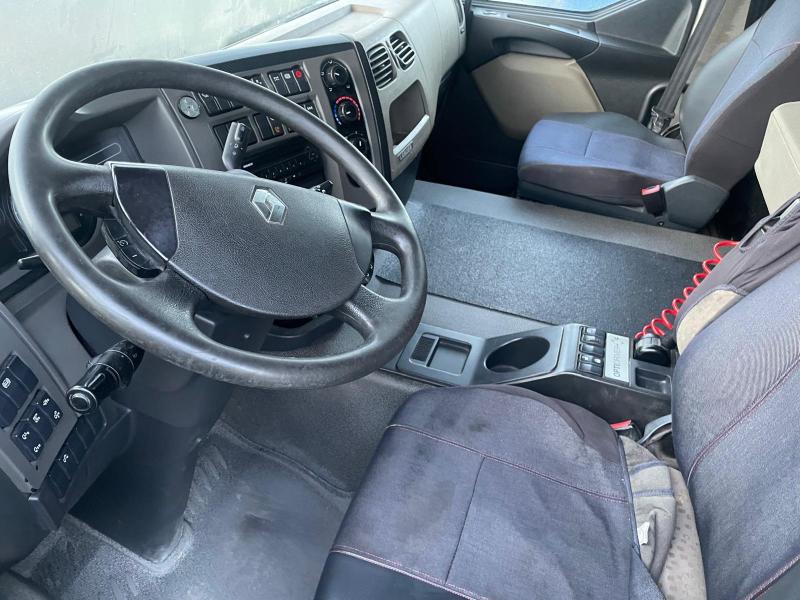 Tracteur Renault Lander