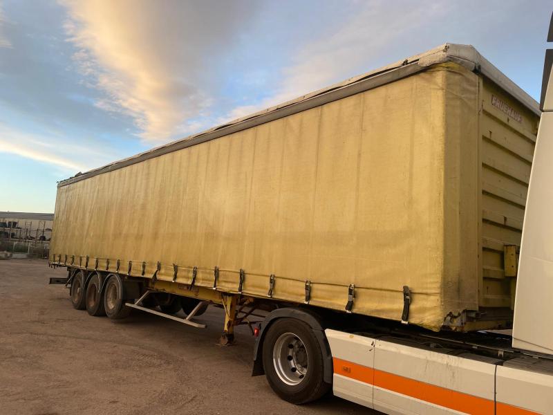 Semi-remorque Fruehauf Rideaux coulissants PLSC