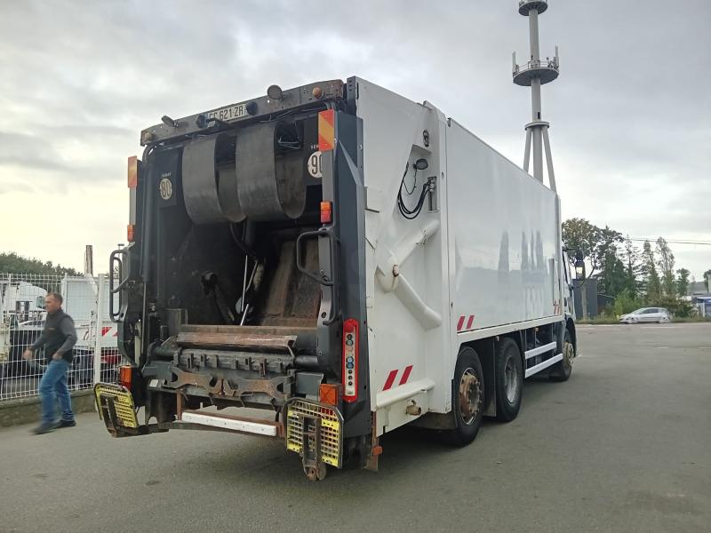 Engin de voirie Renault Premium 320.19 DCI Camion benne à ordures ménagères