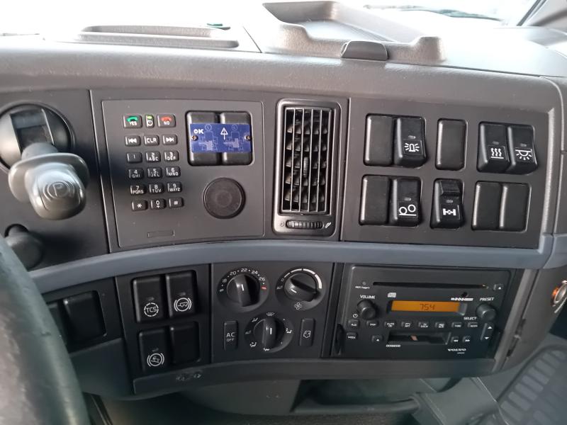 Camion Volvo FH Plateau