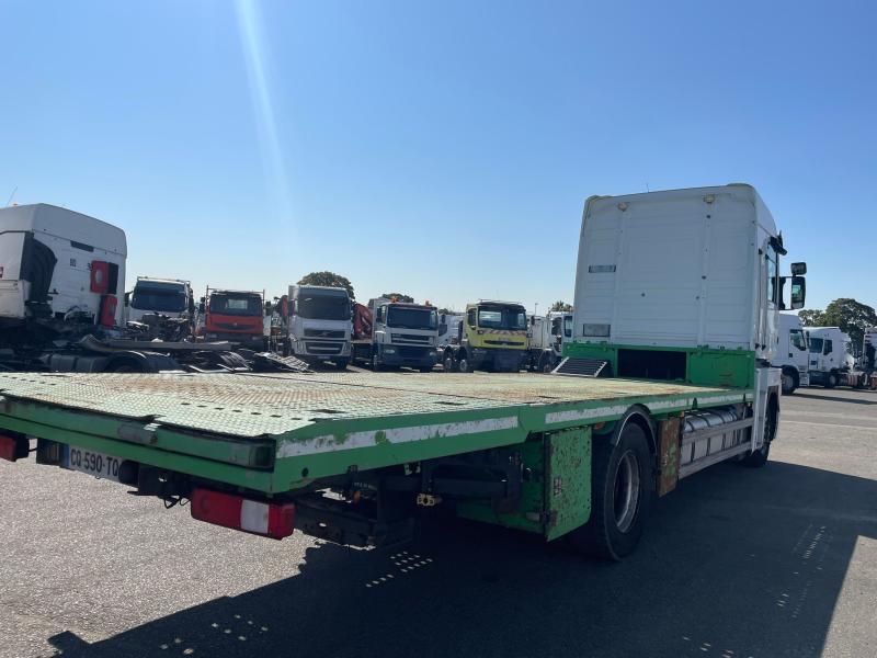 Camion Renault Magnum 440 DXI Plateau
