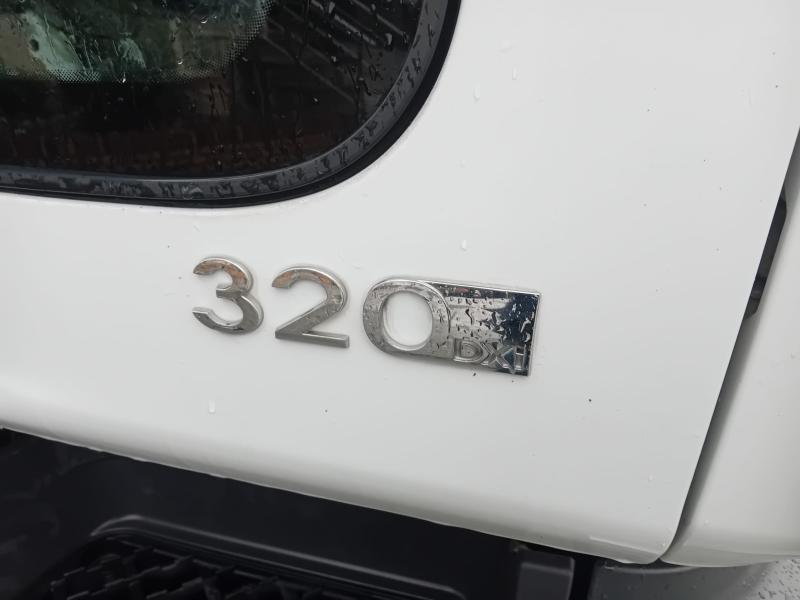 Engin de voirie Renault Premium 320.19 DXI Camion benne à ordures ménagères