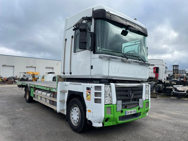 Camion Renault Magnum 440 DXI Plateau