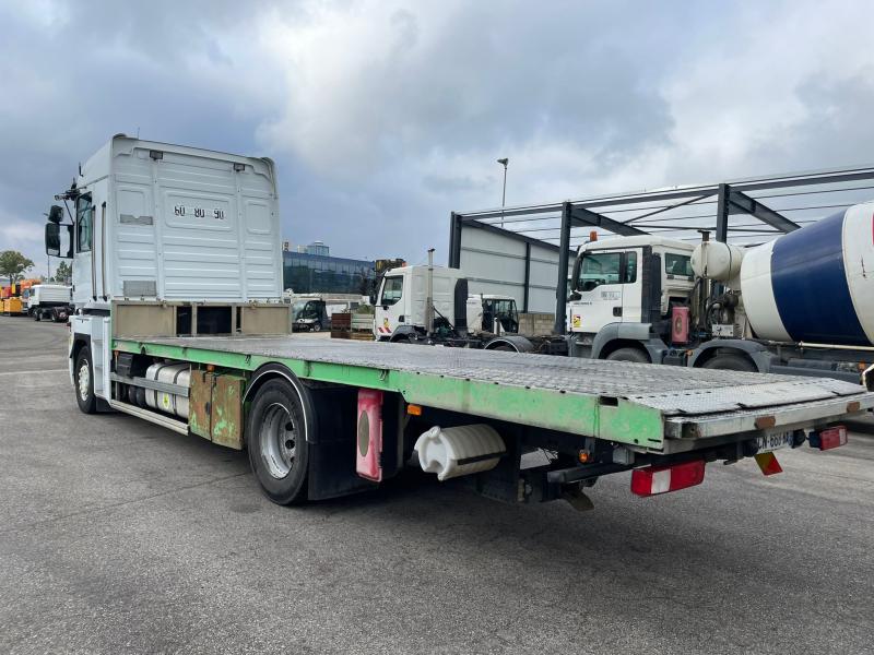 Camion Renault Magnum 440 DXI Plateau