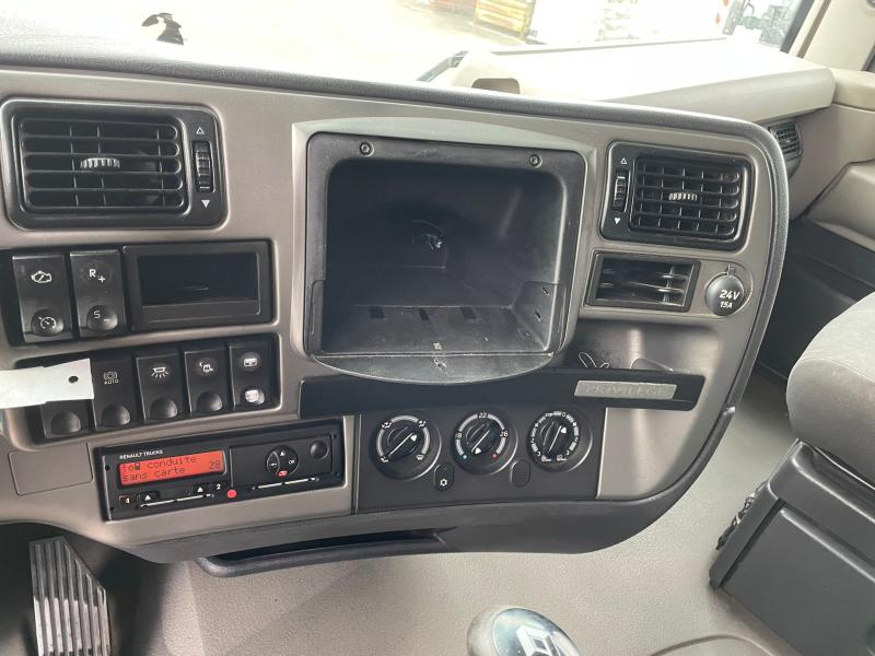 Camion Renault Magnum 440 DXI Plateau