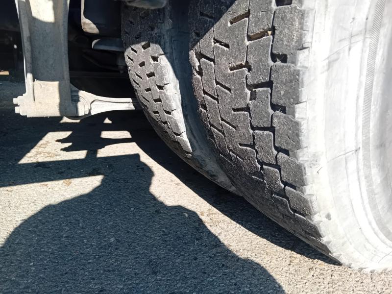 Camion Iveco 330.36 Polybenne