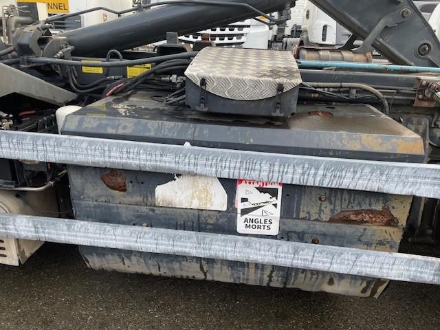 Camion Iveco 330.36 Polybenne