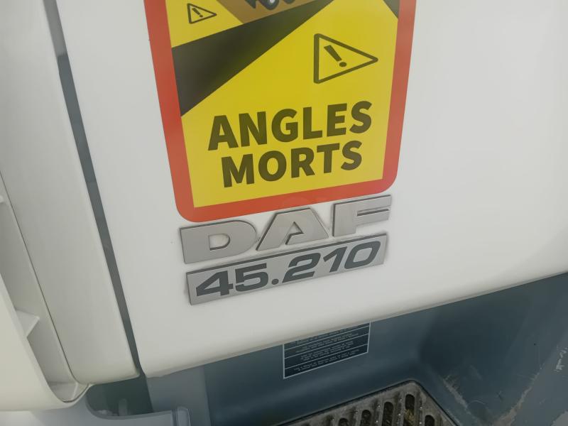 Camion DAF LF45 210 Fourgon