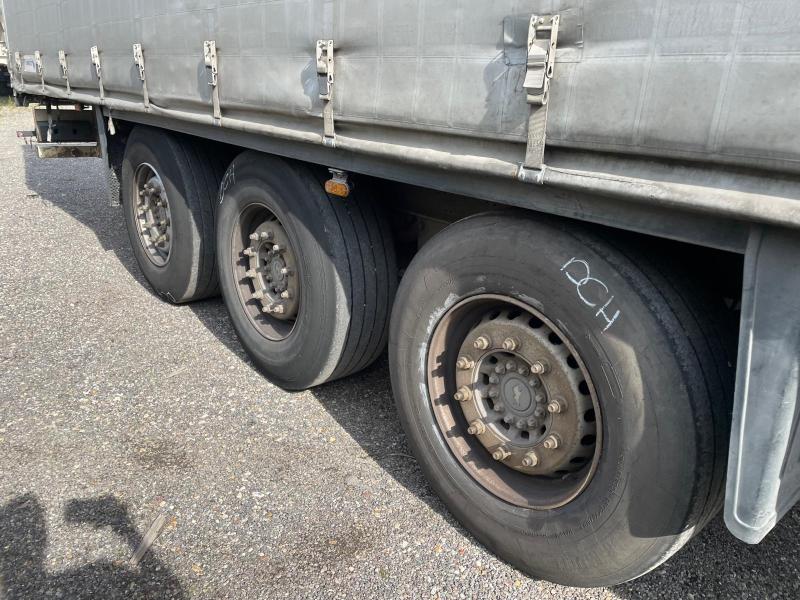 Semi-remorque Schmitz Cargobull Rideaux coulissants PLSC
