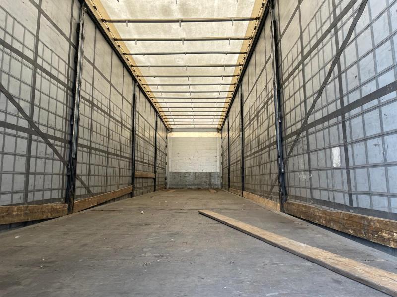 Semi-remorque Schmitz Cargobull Rideaux coulissants PLSC