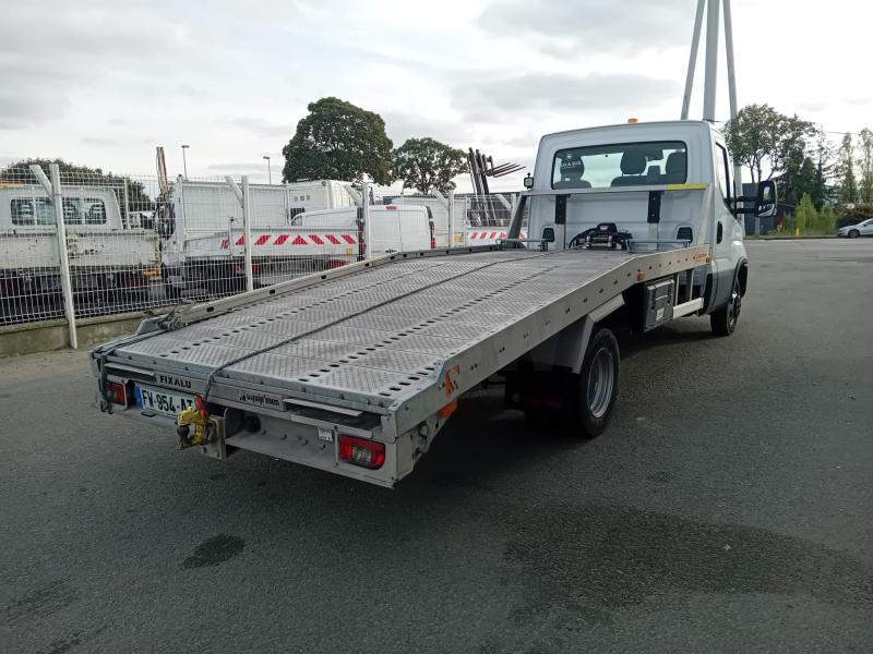 Utilitaire Iveco 35180 Véhicules spéciaux Dépanneuse