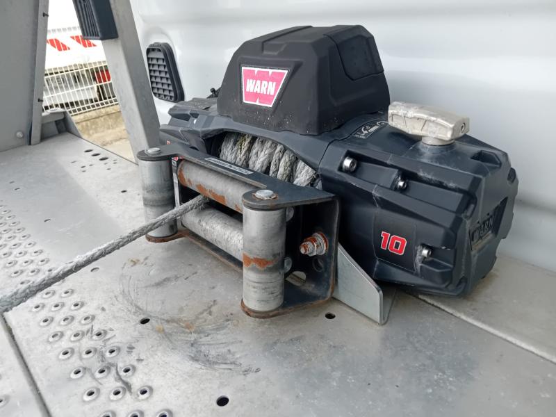 Utilitaire Iveco 35180 Véhicules spéciaux Dépanneuse