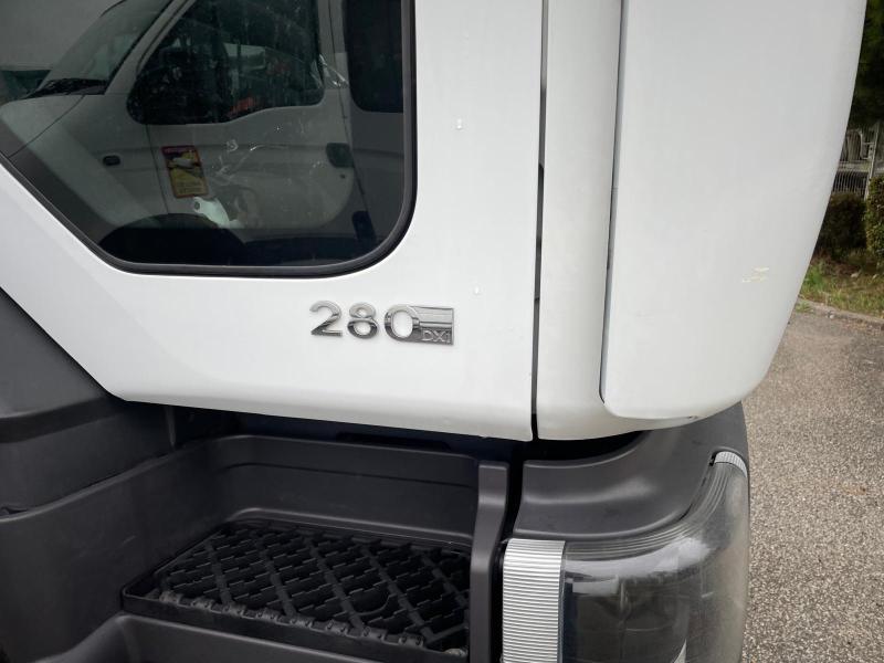 Engin de voirie Renault Premium 280.19 DXI Camion benne à ordures ménagères