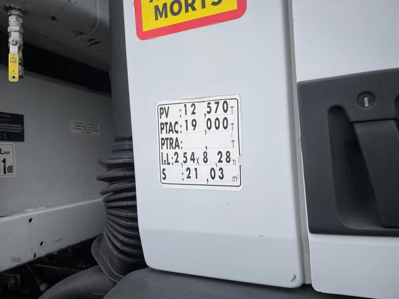 Engin de voirie Renault Premium 280.19 DXI Camion benne à ordures ménagères