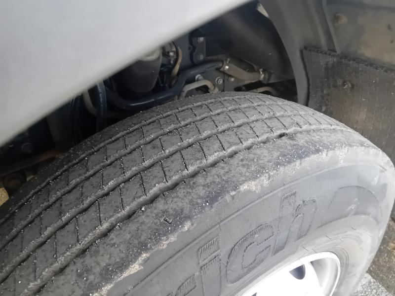 Engin de voirie Renault D-Series 26 Wide Camion benne à ordures ménagères