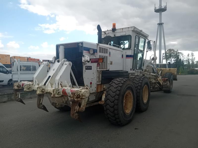Niveleuse Caterpillar 12H
