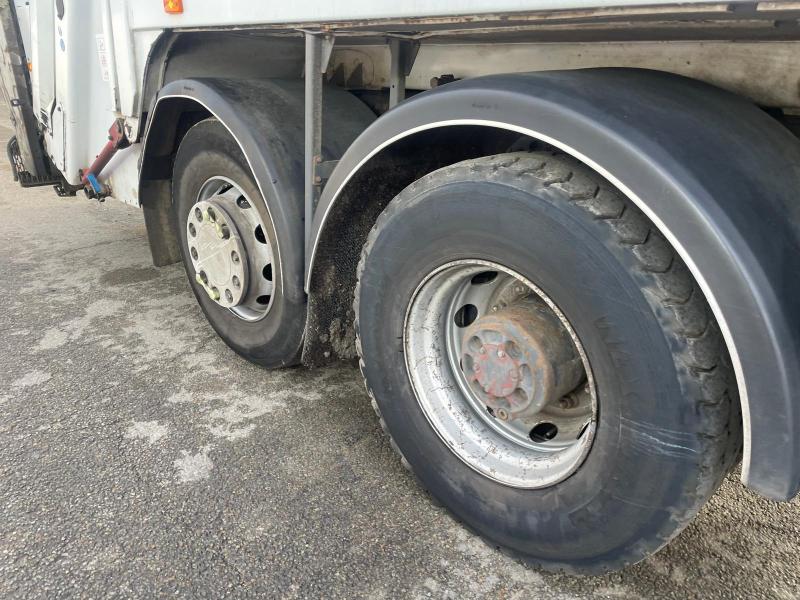 Engin de voirie Renault Premium 310.19 DXI Camion benne à ordures ménagères