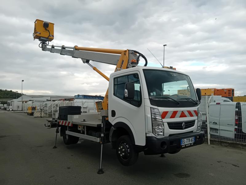 Utilitaire Renault Maxity 120 DXI Nacelle