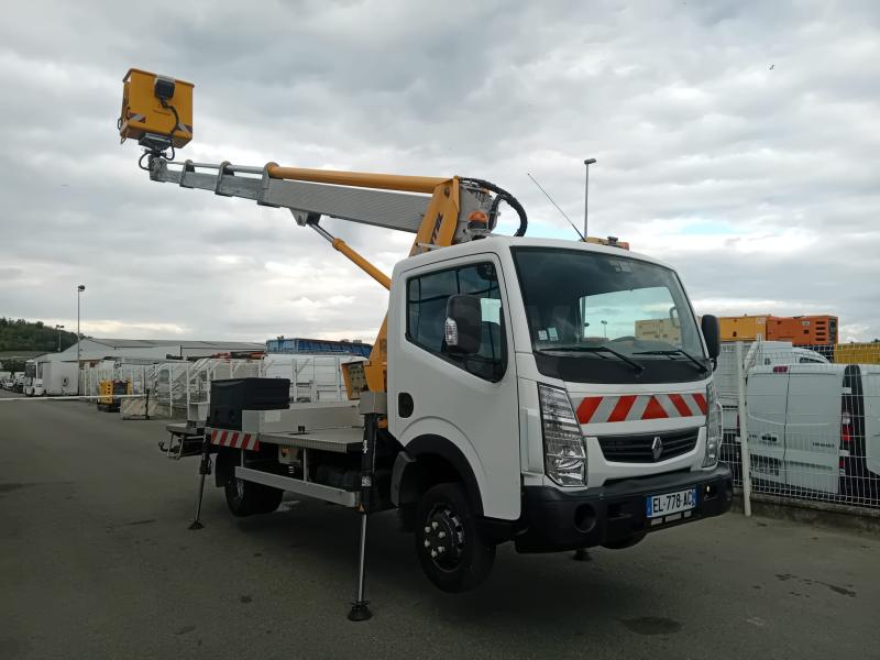 Utilitaire Renault Maxity 120 DXI Nacelle