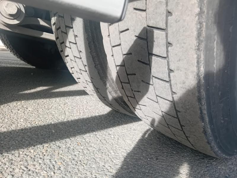 Engin de voirie Renault Premium 280 DXI Camion benne à ordures ménagères