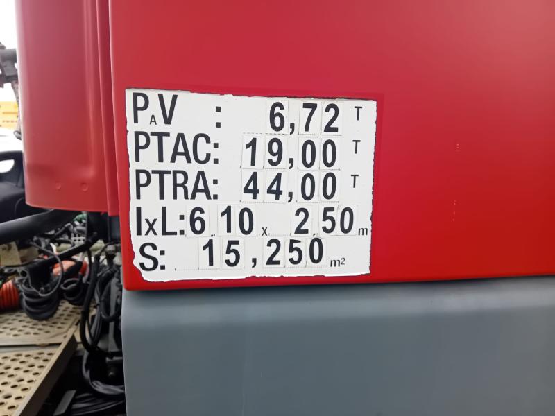 Tracteur DAF CF85 460