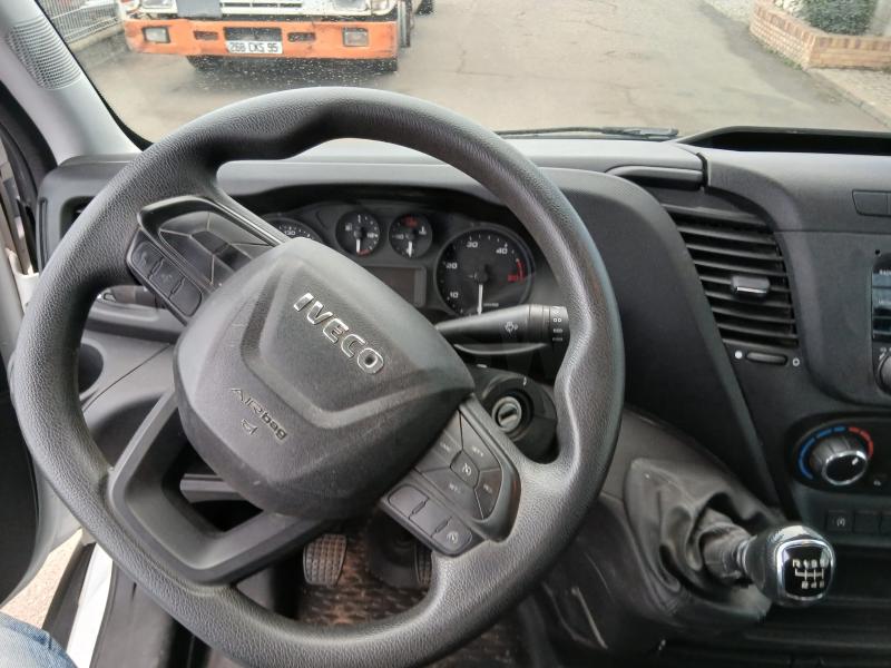 Utilitaire Iveco 35.140 Benne Benne arrière