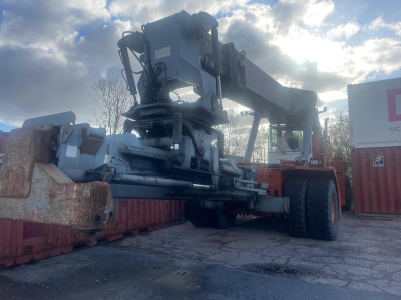 Chariot élévateur gros tonnage Ferrari F269.5 Chariot porte containers